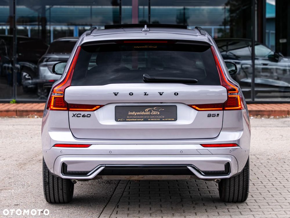 Volvo XC 60 B5 B AWD Plus Dark - 18