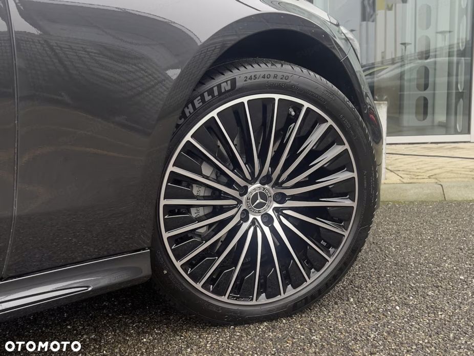 Mercedes-Benz Klasa E - 18