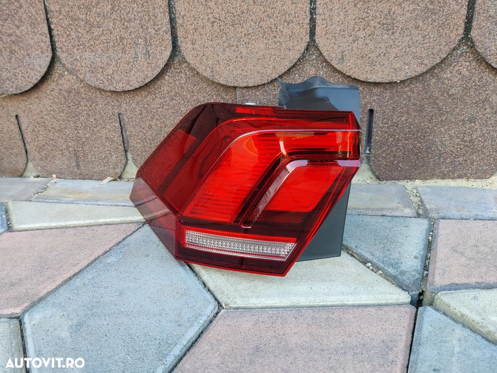 Stop Lampa stanga spate de pe aripa Vw Volkswagen Tiguan 2 II 2016-2020 - 5NA945095