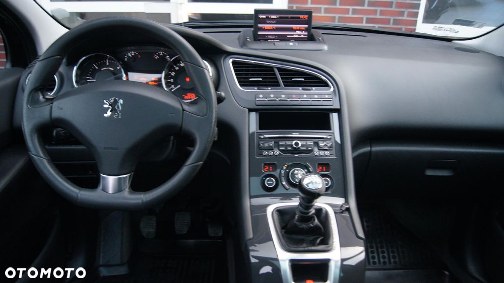 Peugeot 5008 2.0 HDi Allure 7os - 18