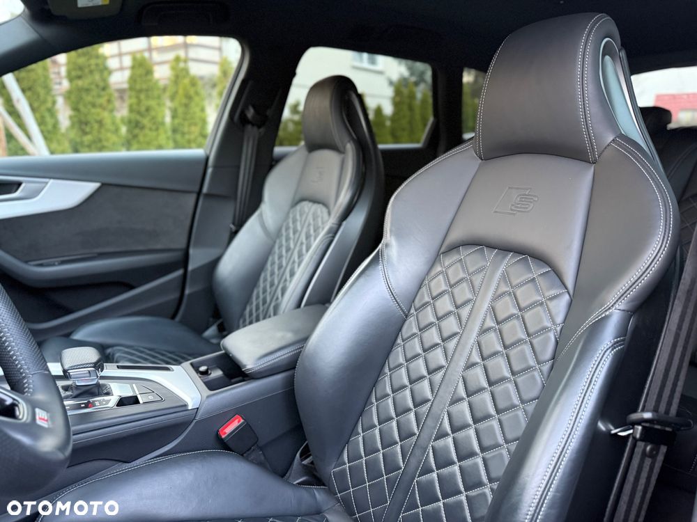 Audi A4 Avant 40 TDI Quattro S Line S tronic - 24