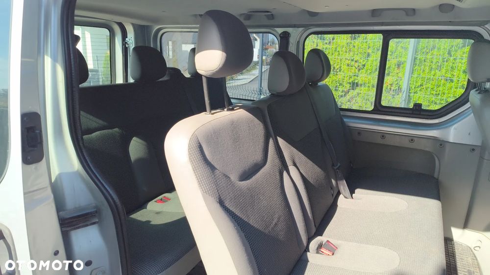 Opel Vivaro 2011 photo 5