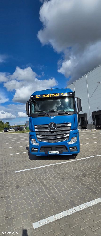 Mercedes-Benz Actros - 9