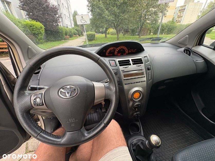 Toyota Yaris 1.33 Luna - 7
