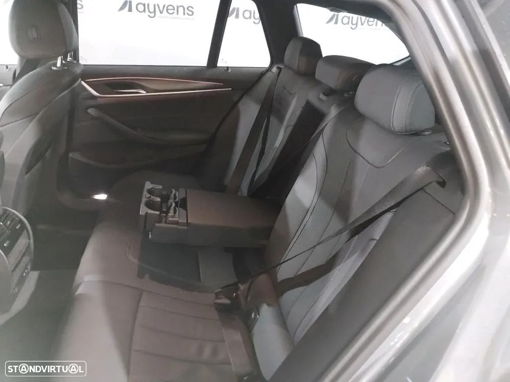 BMW 520 d Pack Desportivo M Auto - 9