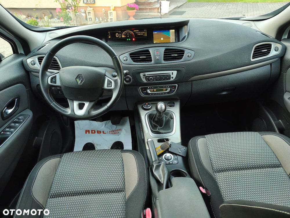 Renault Scenic - 25