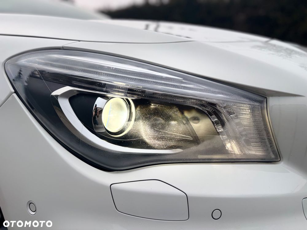 Mercedes-Benz CLA 200 7G-DCT AMG Line - 26