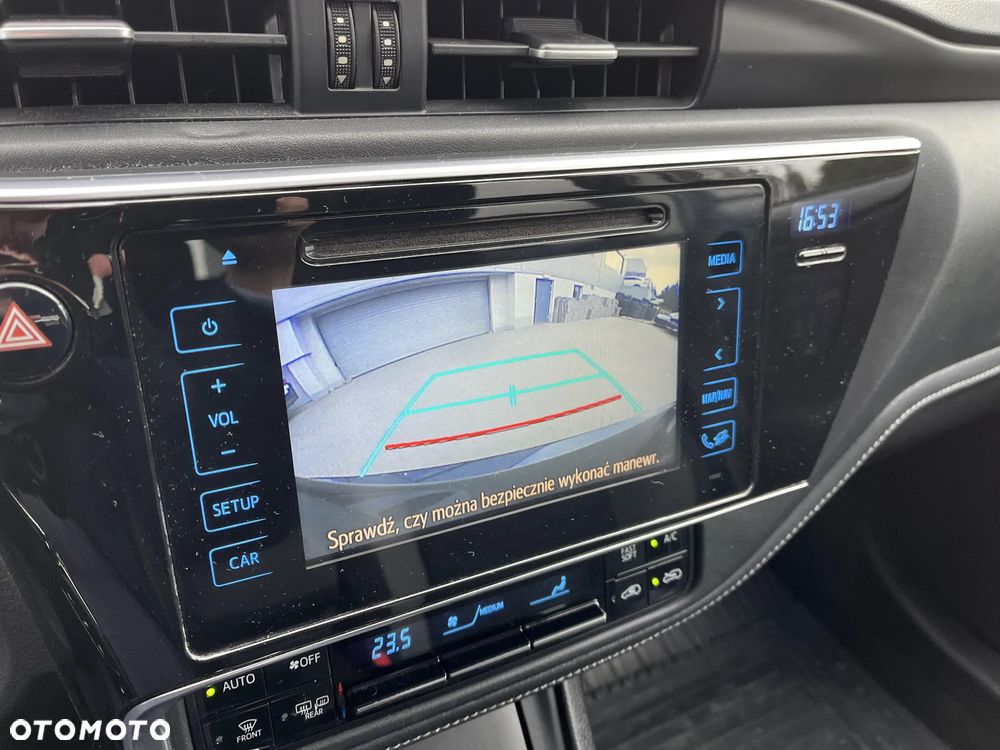 Toyota Auris 1.6 D-4D Premium - 20