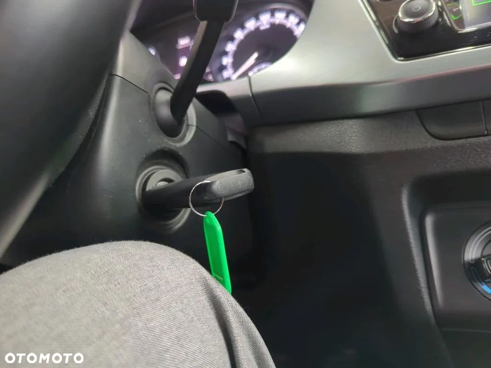 Skoda Fabia 1.0 Ambition - 25