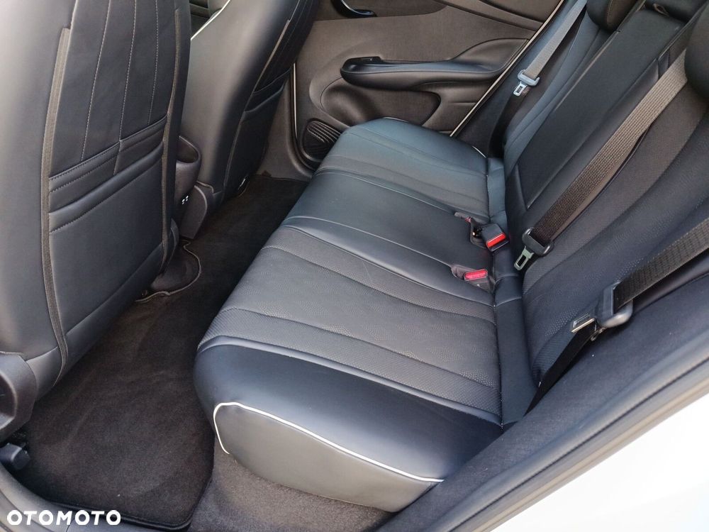 BYD Dolphin - 18