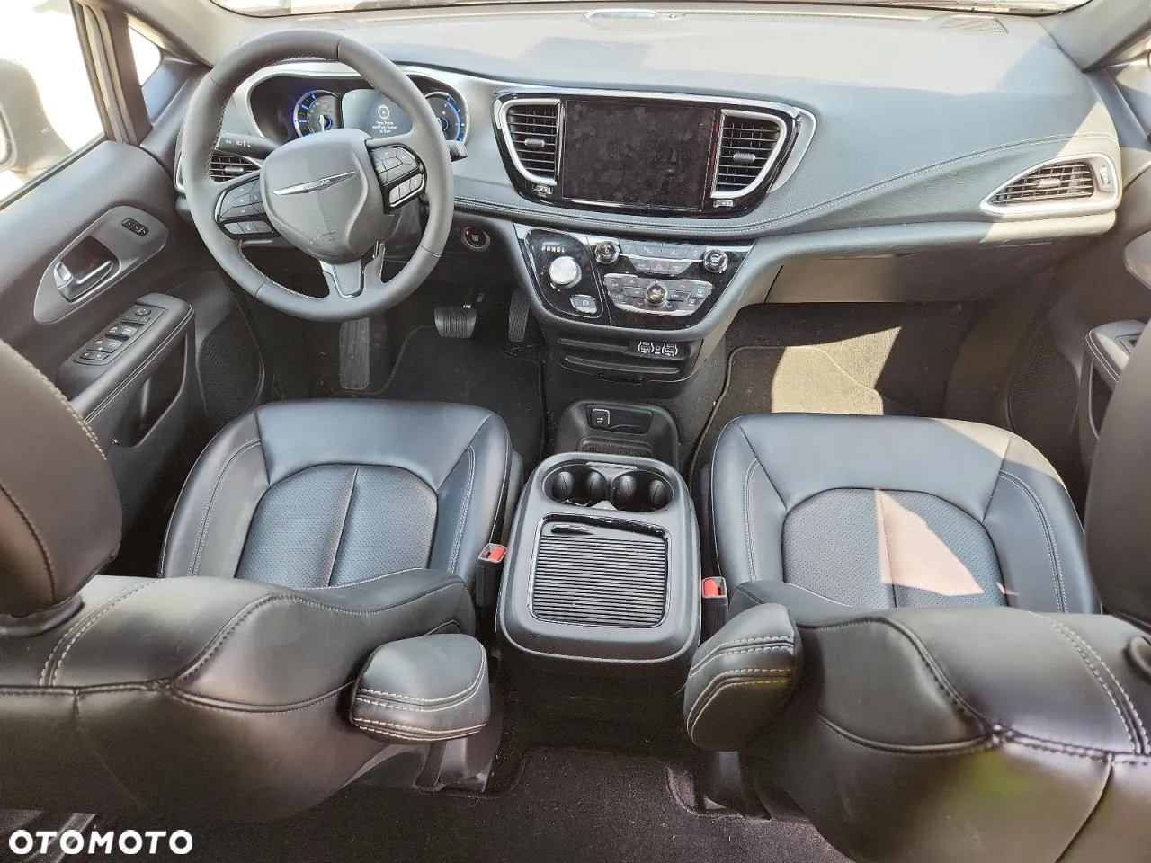 Chrysler Pacifica - 7
