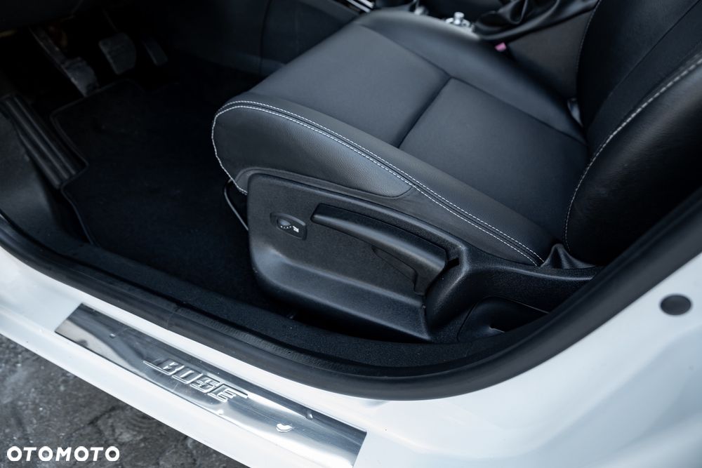 Renault Megane ENERGY TCe 115 Start & Stop Bose Edition - 21