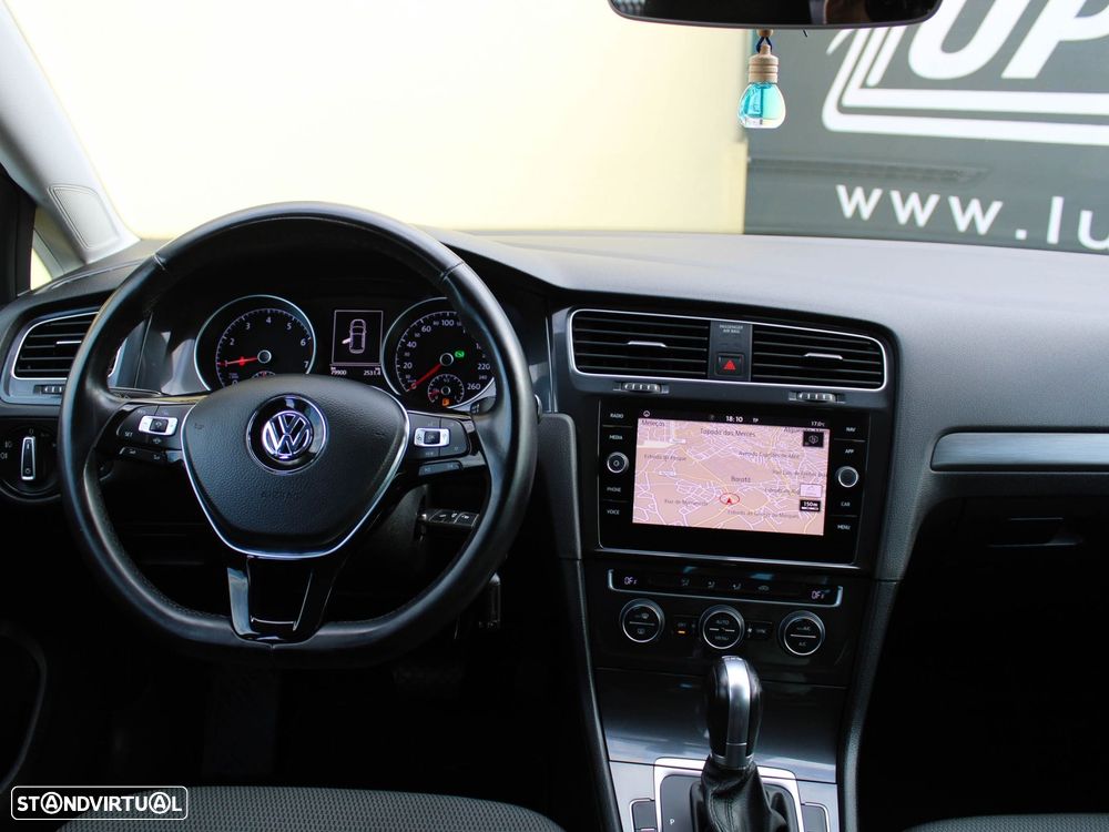 VW Golf 1.0 TSI Confortline DSG - 4