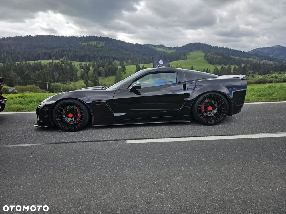 Chevrolet Corvette - 3