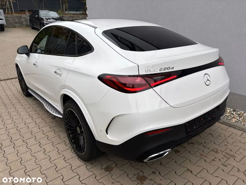 Mercedes-Benz GLC Coupe 220 d mHEV 4-Matic AMG Line - 6