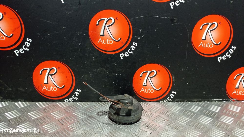 Buzina Mercedes-Benz C-Class (W202) - 2