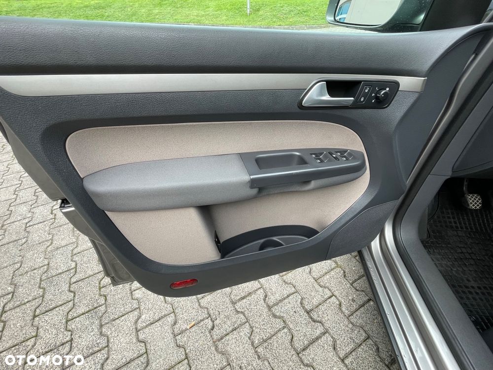 Volkswagen Touran 1.4 TSI Cross - 22