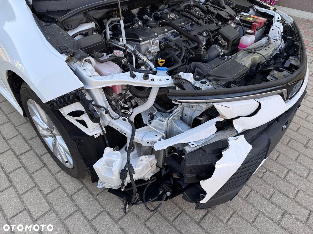 Toyota Corolla 1.8 Hybrid Style - 18