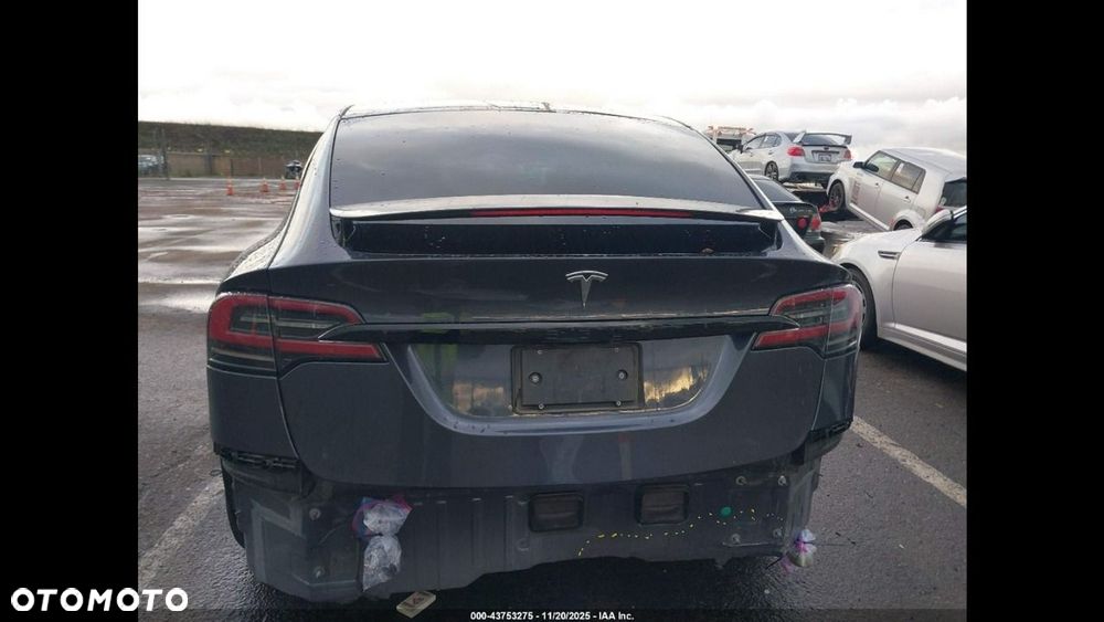 Tesla Model X AWD - 8