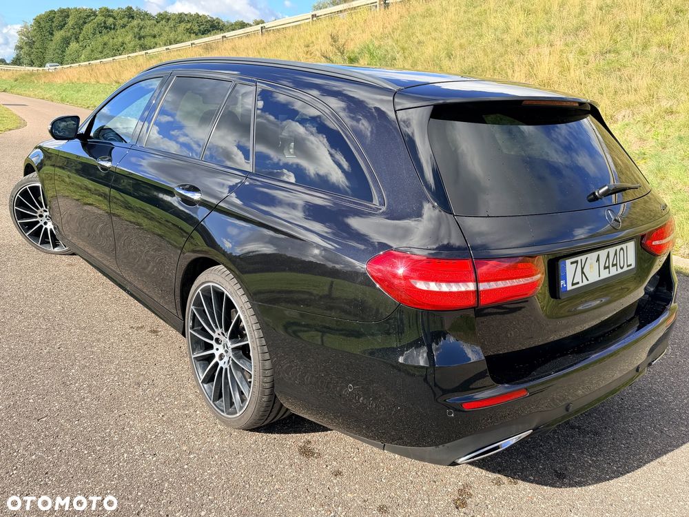 Mercedes-Benz Klasa E 220 d 4-Matic Business Edition 9G-TRONIC - 27