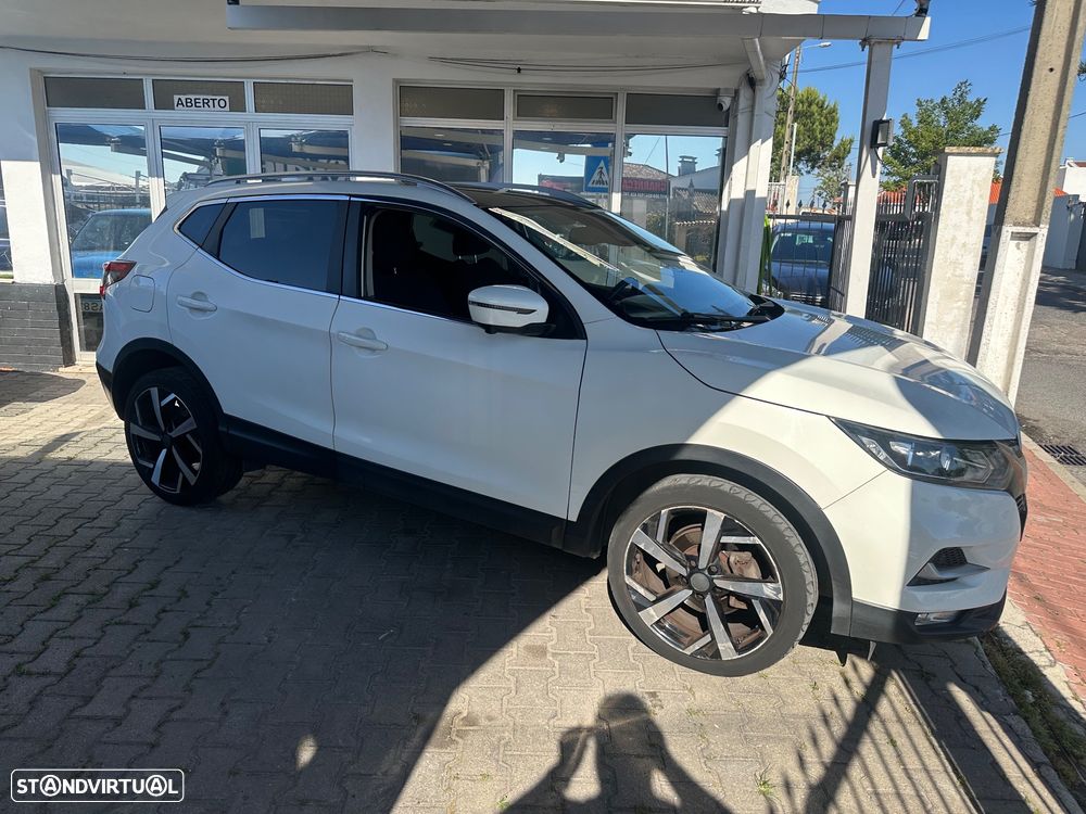 Nissan Qashqai 1.6 dCi Xtronic TEKNA+ - 3