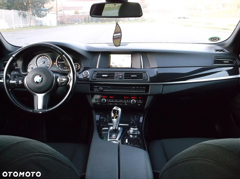 BMW Seria 5 520d M Sport Edition - 12