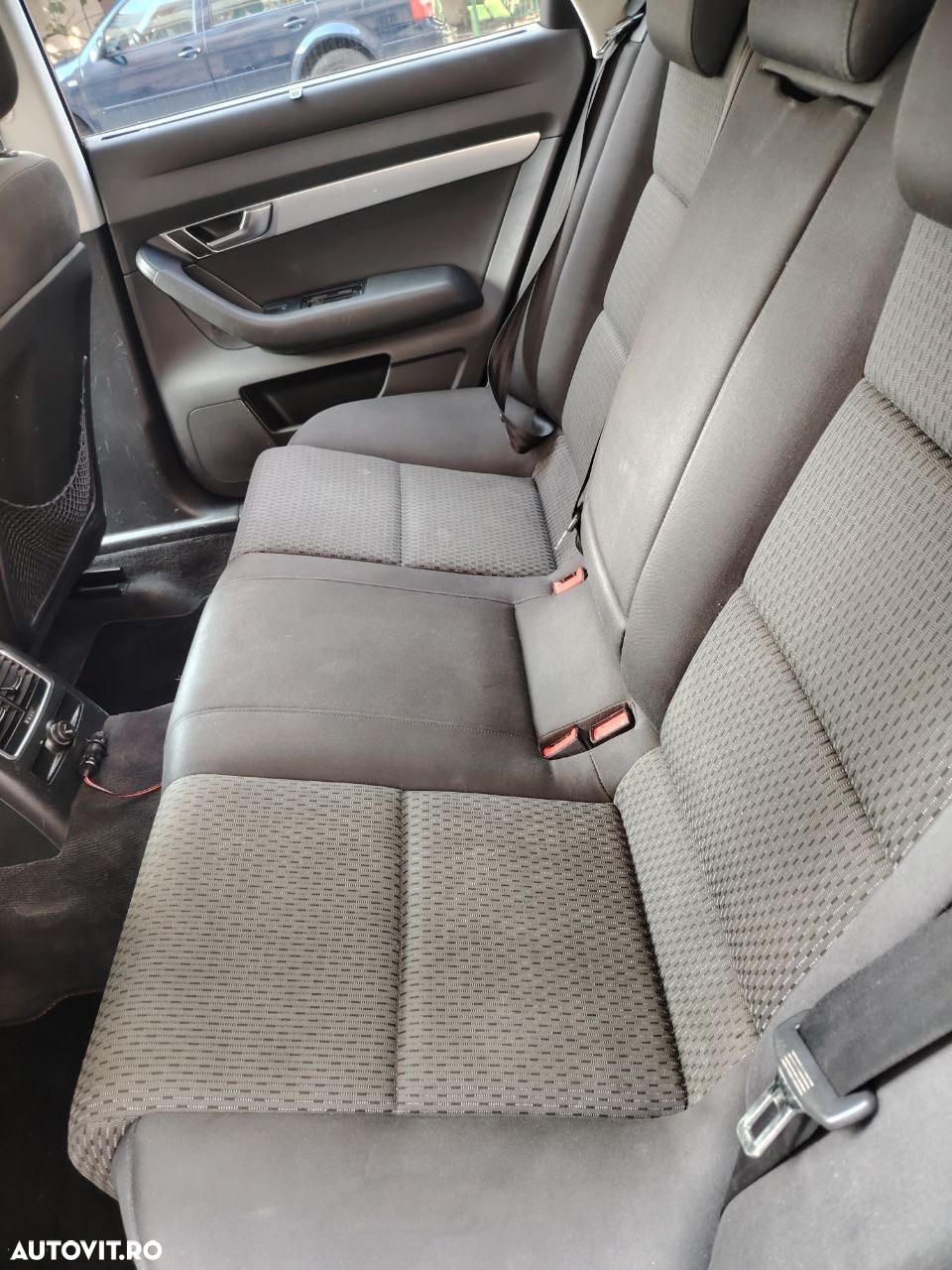 Audi A6 2.0 TDI DPF Avant - 10