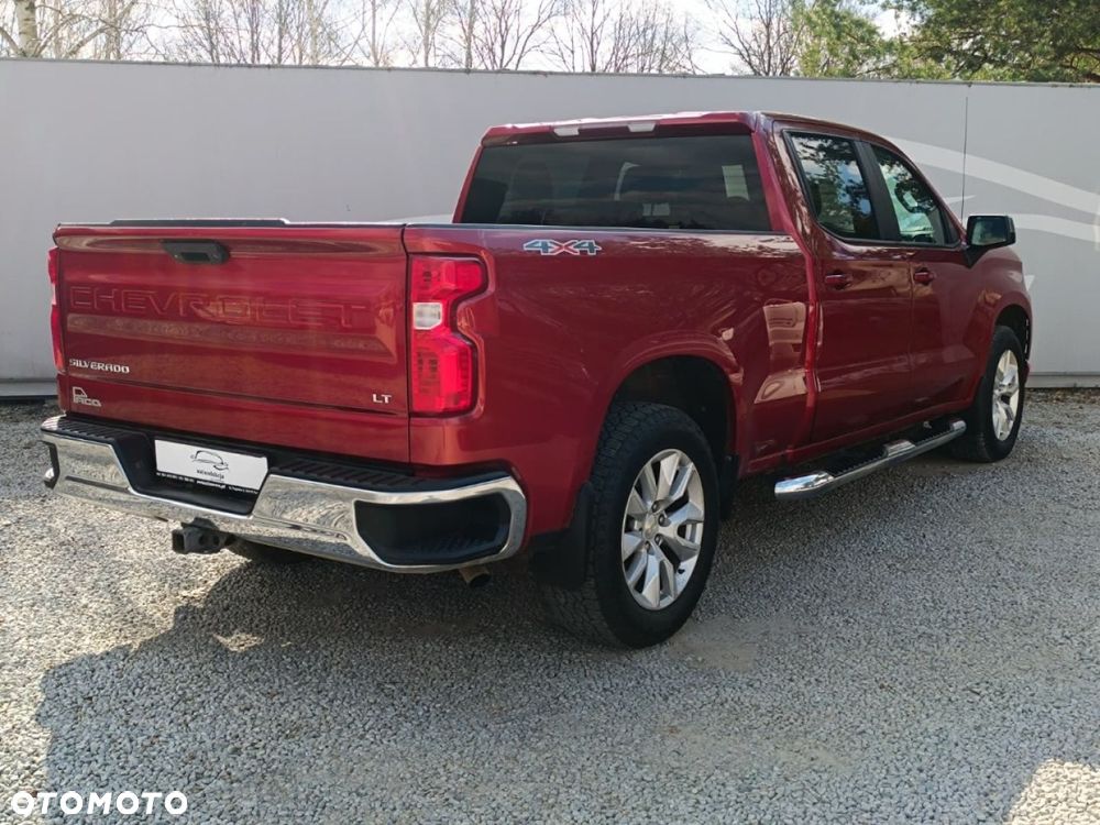 Chevrolet Silverado - 4