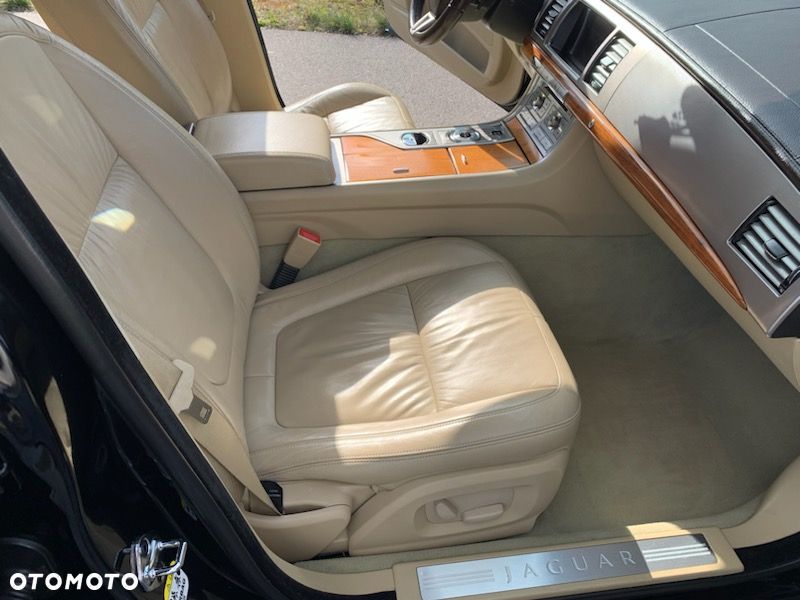 Jaguar XF 3.0 V6 D Premium Luxury - 8