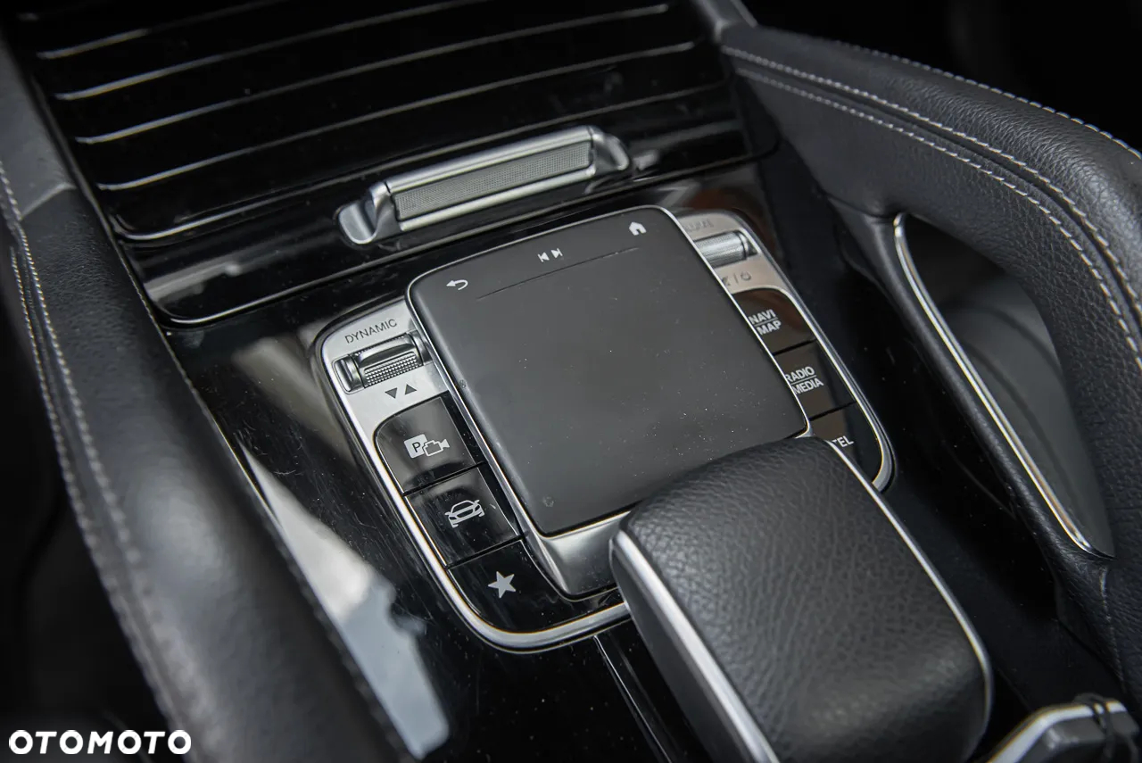 Mercedes-Benz GLE - 31