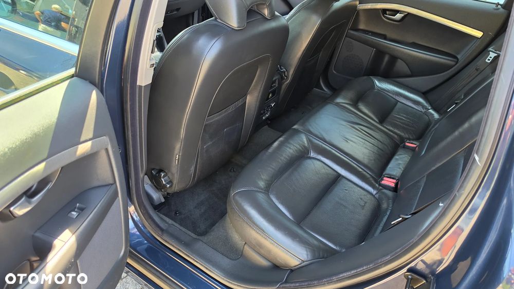 Volvo V70 2.5T Momentum - 12