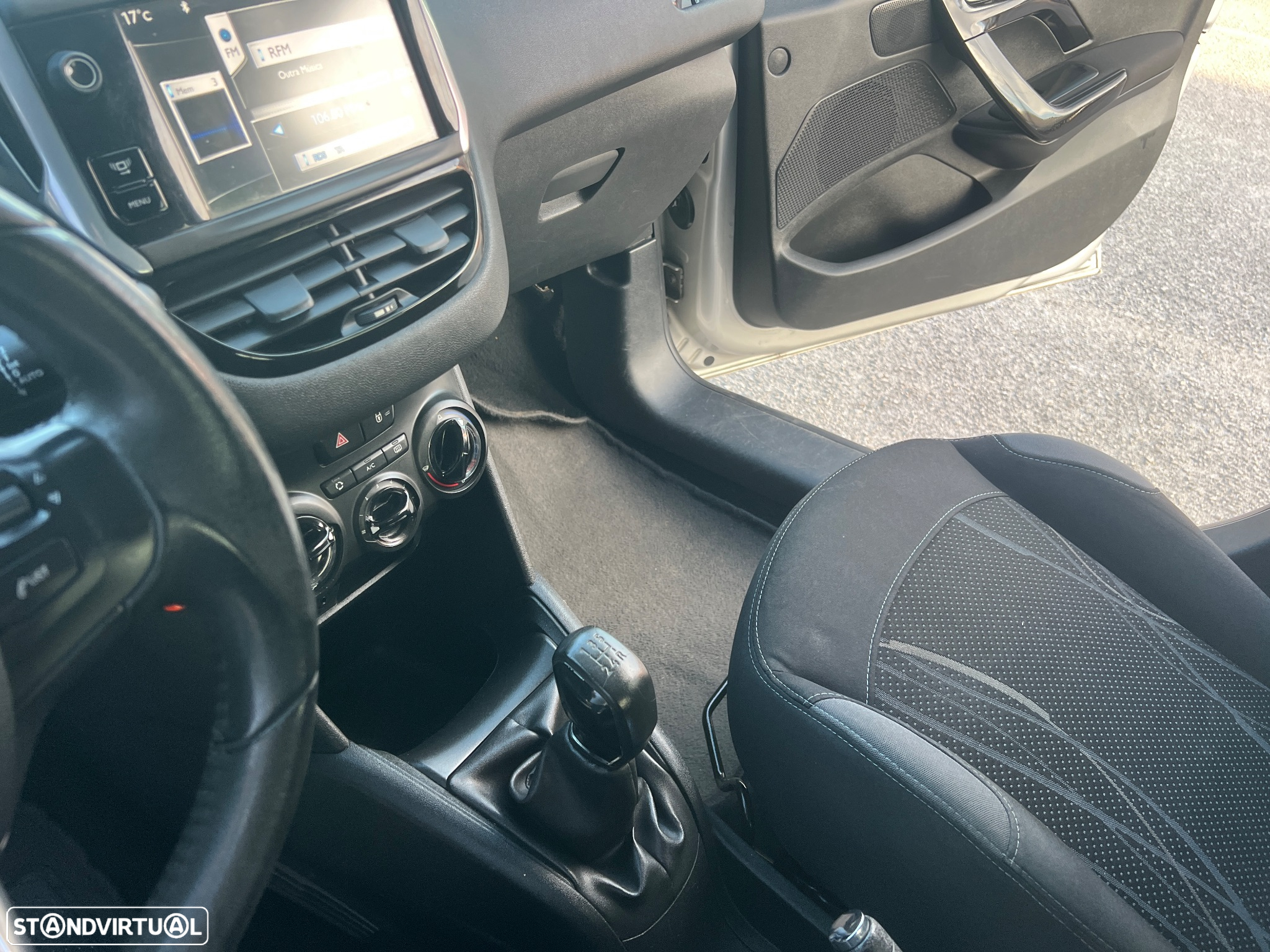 Peugeot 208 1.4 HDi Active - 30