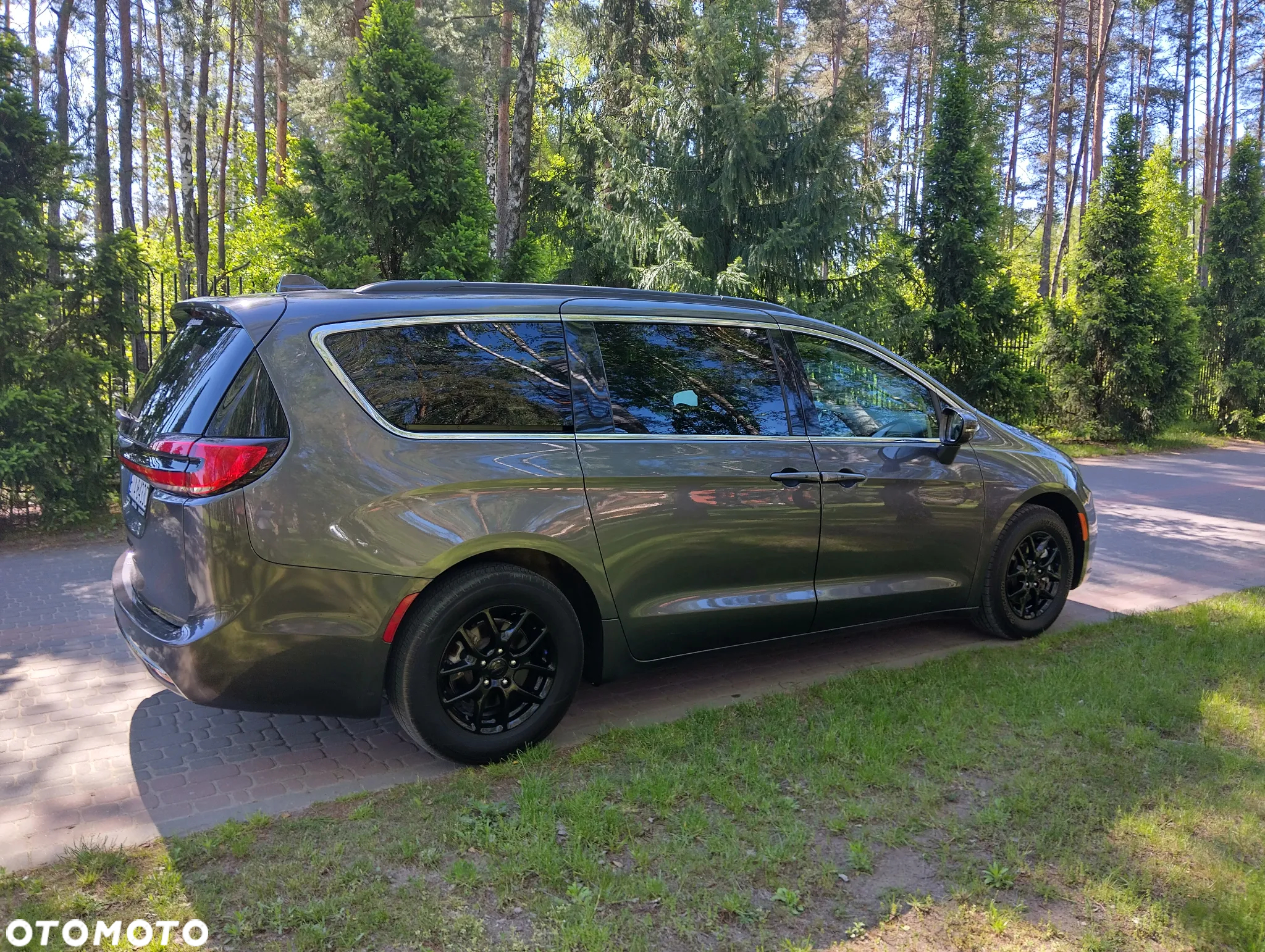 Chrysler Pacifica - 9