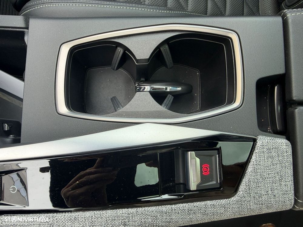 Peugeot E-5008 73 kWh GT - 44