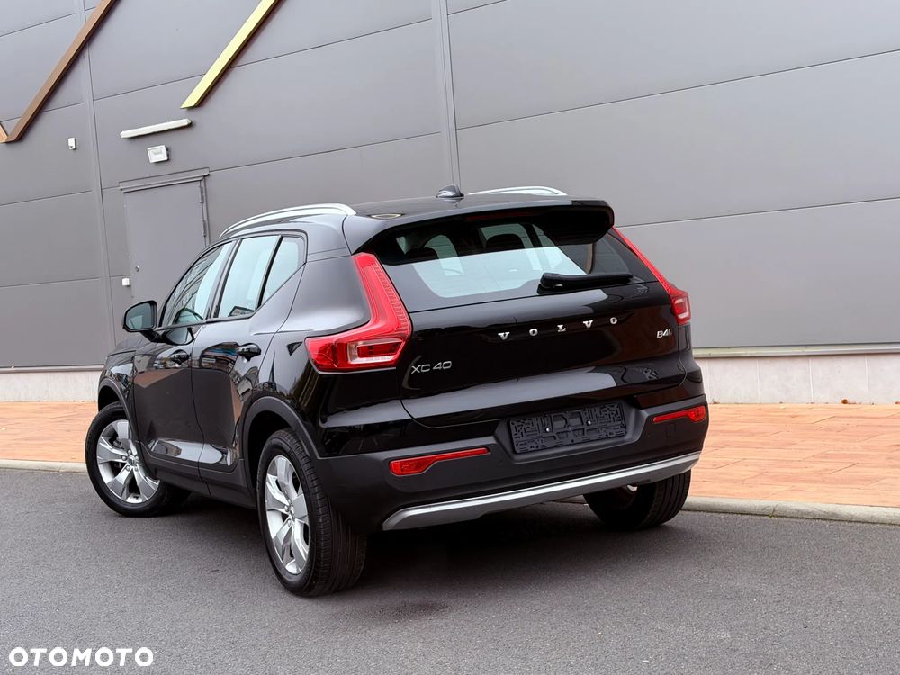 Volvo XC 40 B4 B AWD DKG Plus Bright - 16
