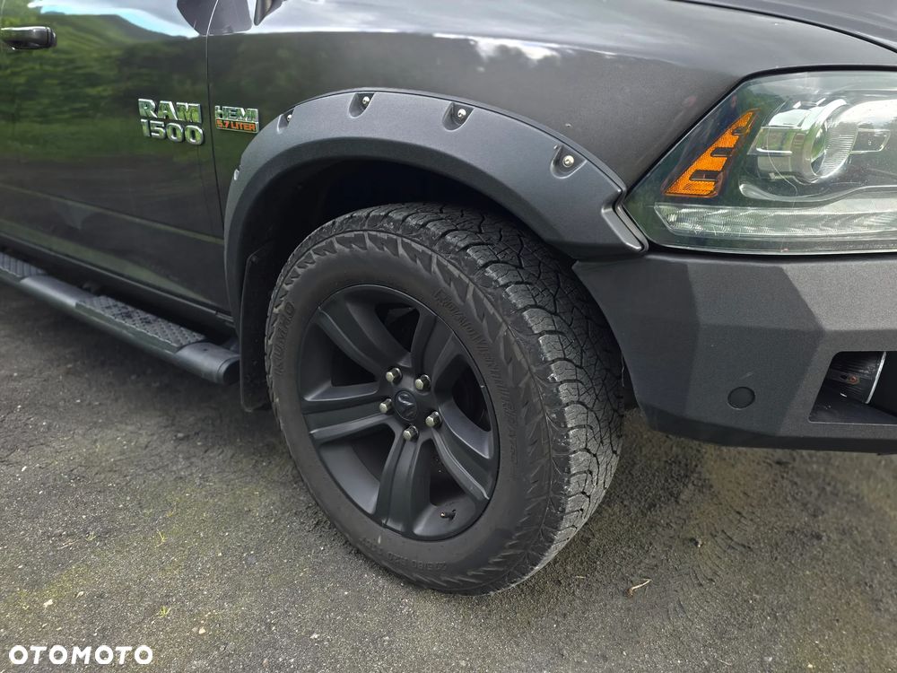 Dodge RAM - 8