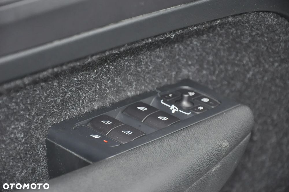 Volvo XC 40 D3 AWD - 24