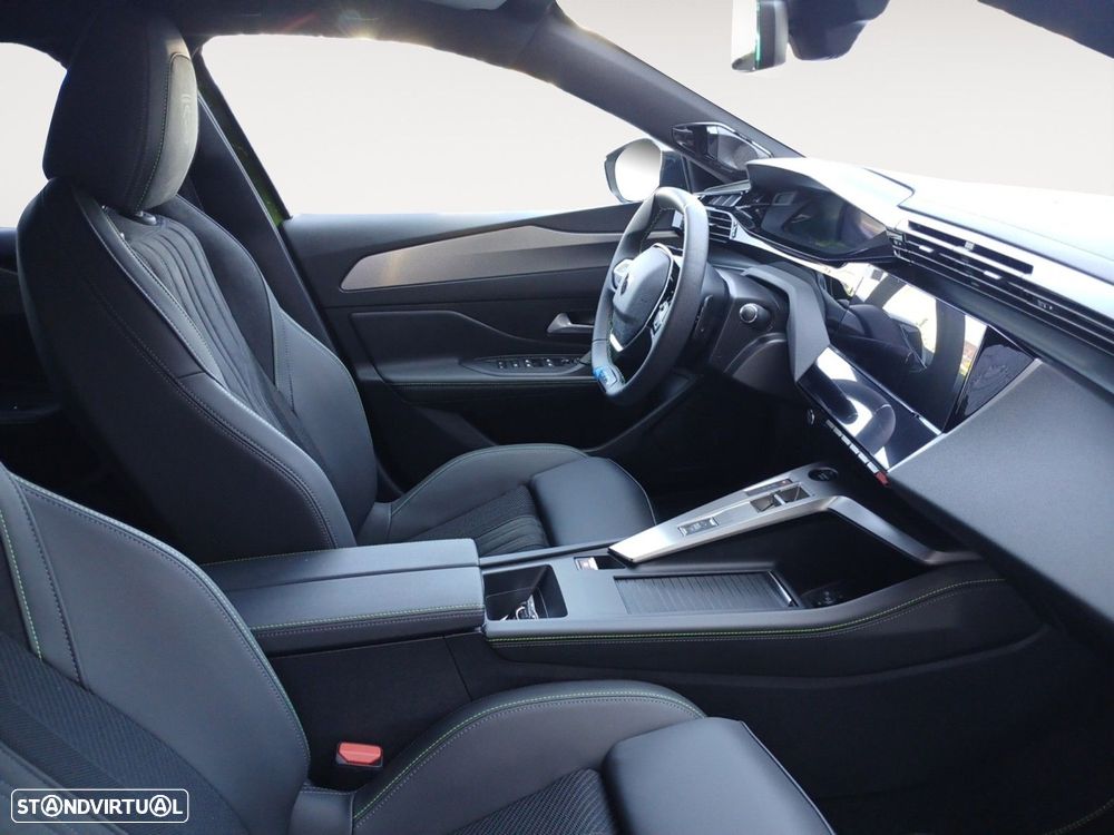 Peugeot E-408 58 kWh GT - 13