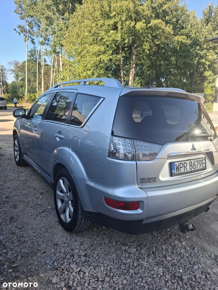 Mitsubishi Outlander 2.4 4WD Intense - 2