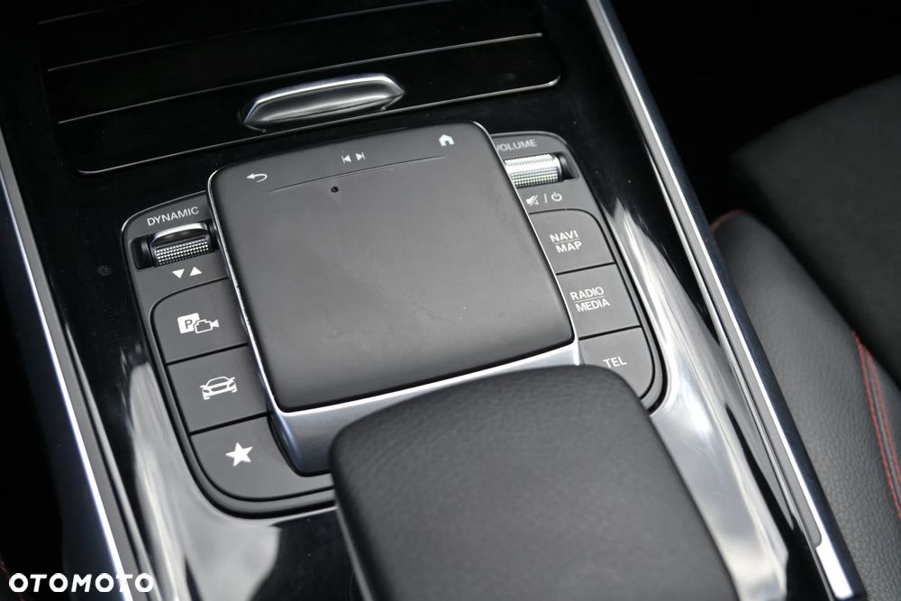 Mercedes-Benz GLB 220 d AMG Line 8G-DCT - 33