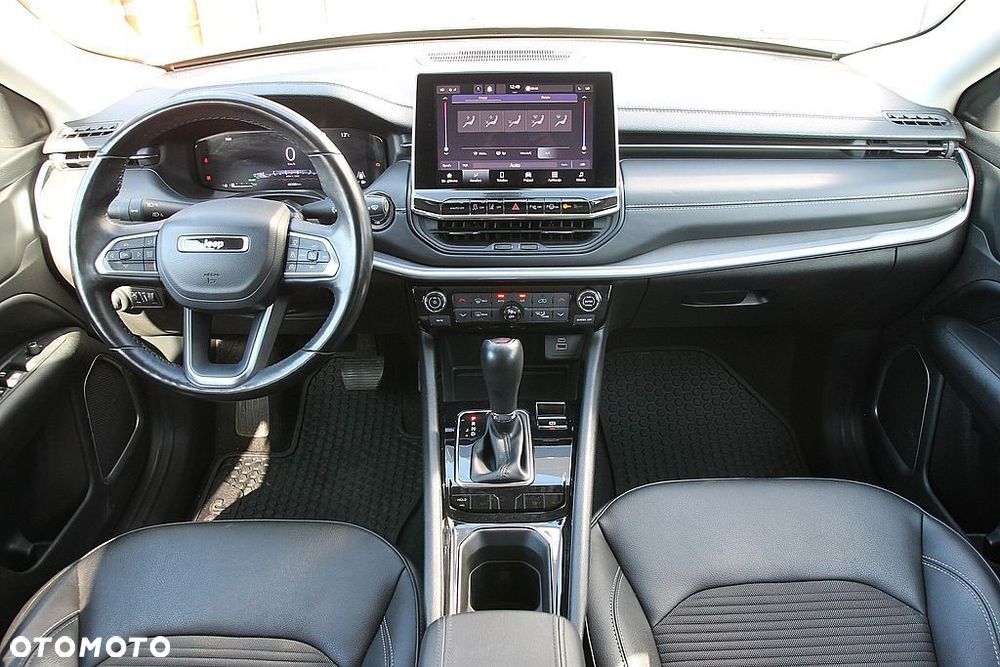 Jeep Compass - 28