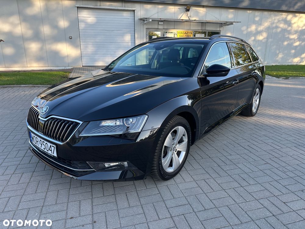 Skoda Superb 2.0 TDI DSG Ambition - 2