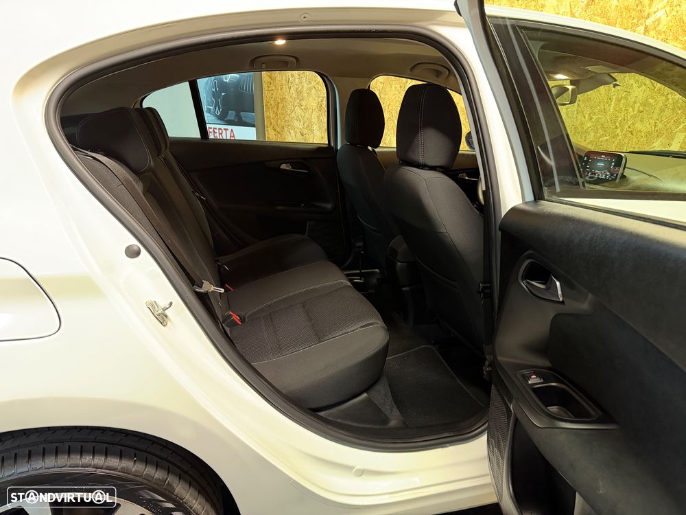 Fiat Tipo 1.3 M-Jet Lounge Tech J17 - 10