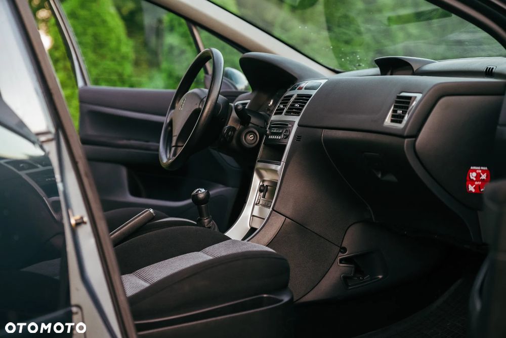 Peugeot 307 1.4 Oxygene - 30