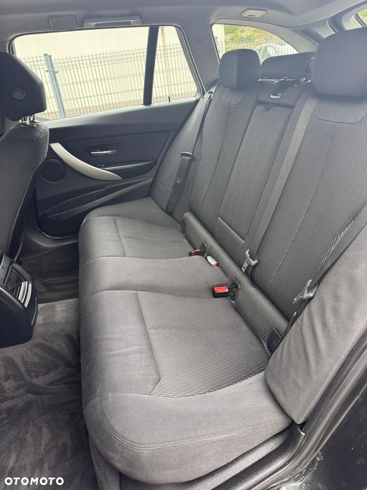 BMW Seria 3 320d Edition Luxury Line Purity - 8