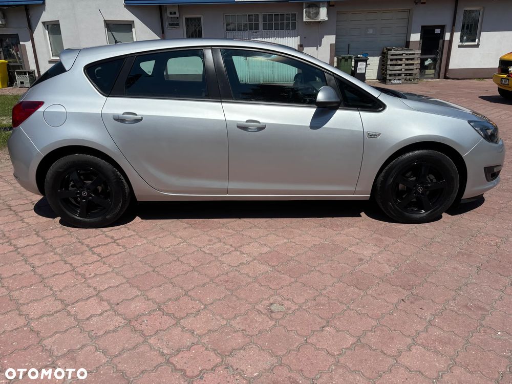 Opel Astra - 8
