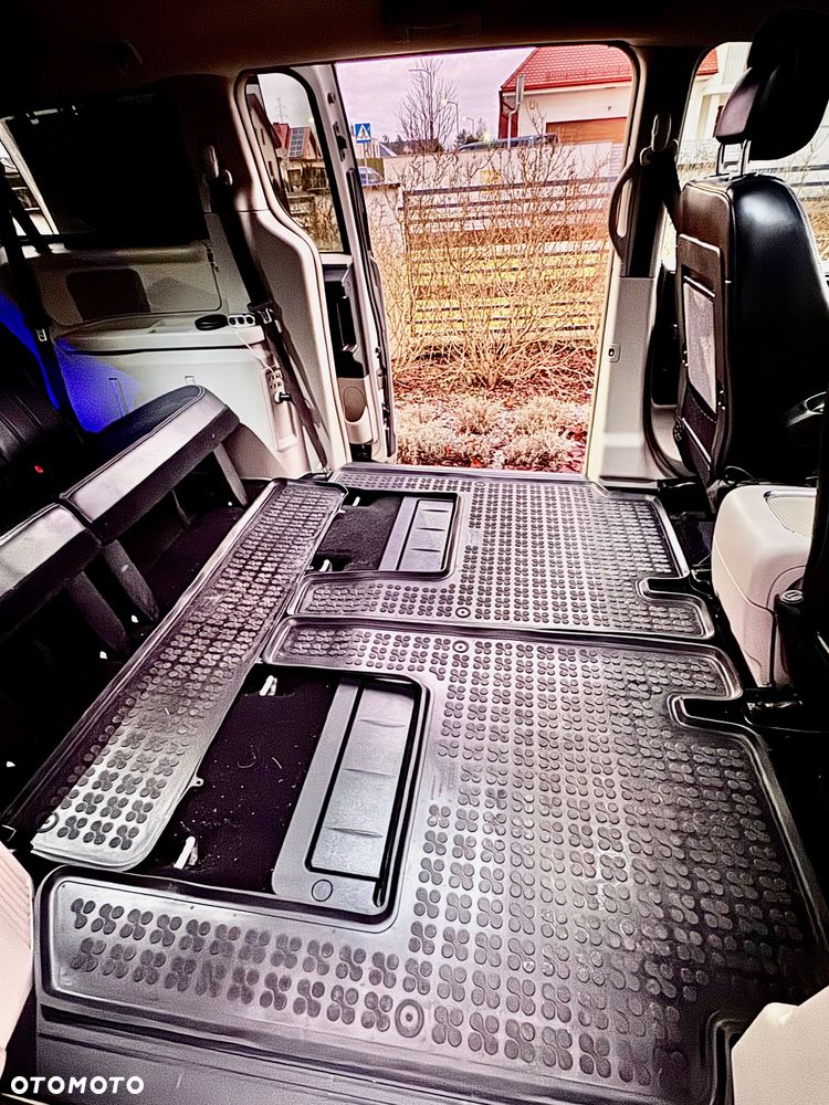 Lancia Voyager 2.8CRD Gold - 31