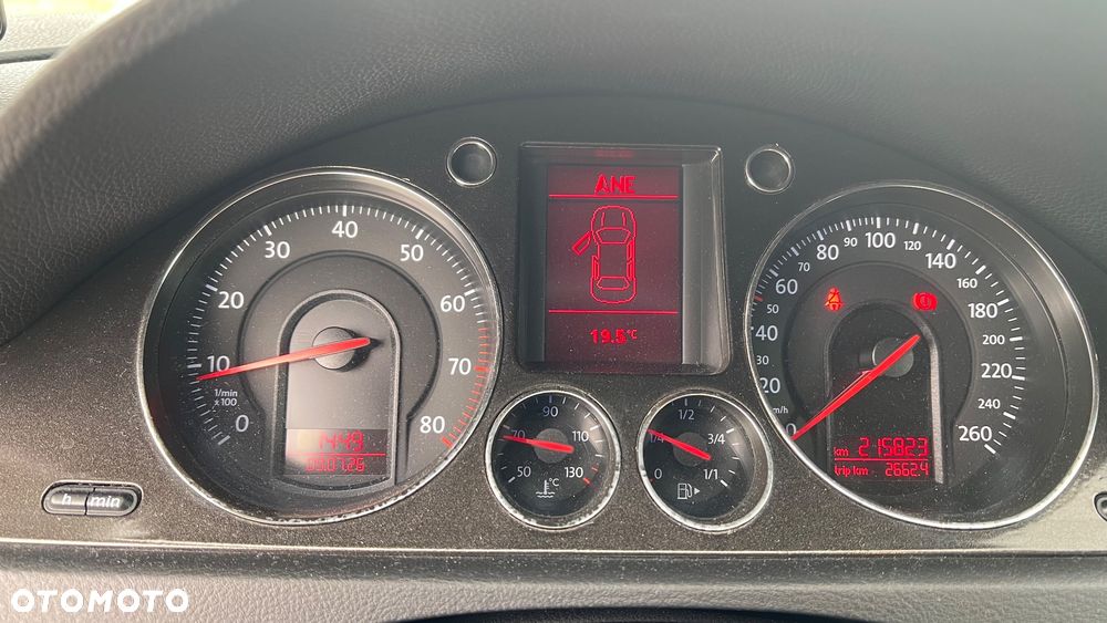 Volkswagen Passat 1.8 TSI Comfortline - 8