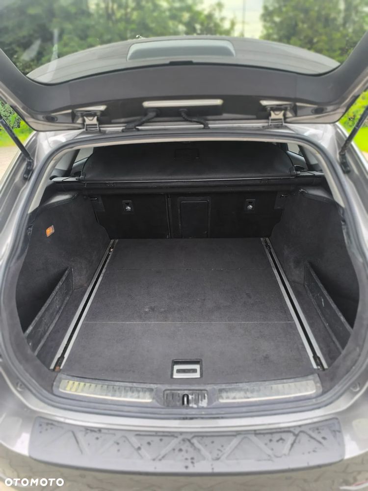 Toyota Avensis 2.0 D-4D Premium - 15