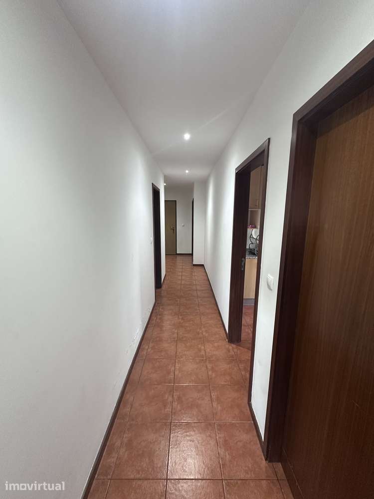 Apartamento T2 em Paredes - Grande imagem: 3/9